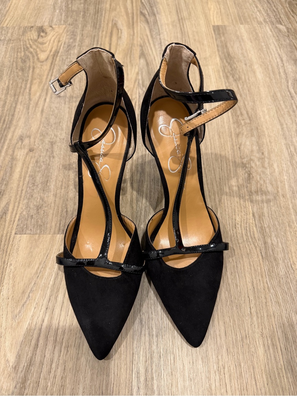 Jessica Simpson Black Pointed T-Strap Heels